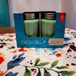 Pioneer Woman Salt & Pepper Shakers